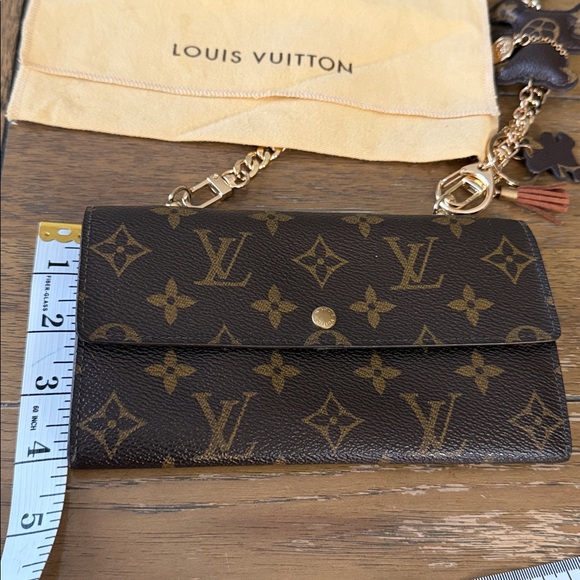 Louis Vuitton Monogram Brown Crossbody Bag - Picture 9 of 9